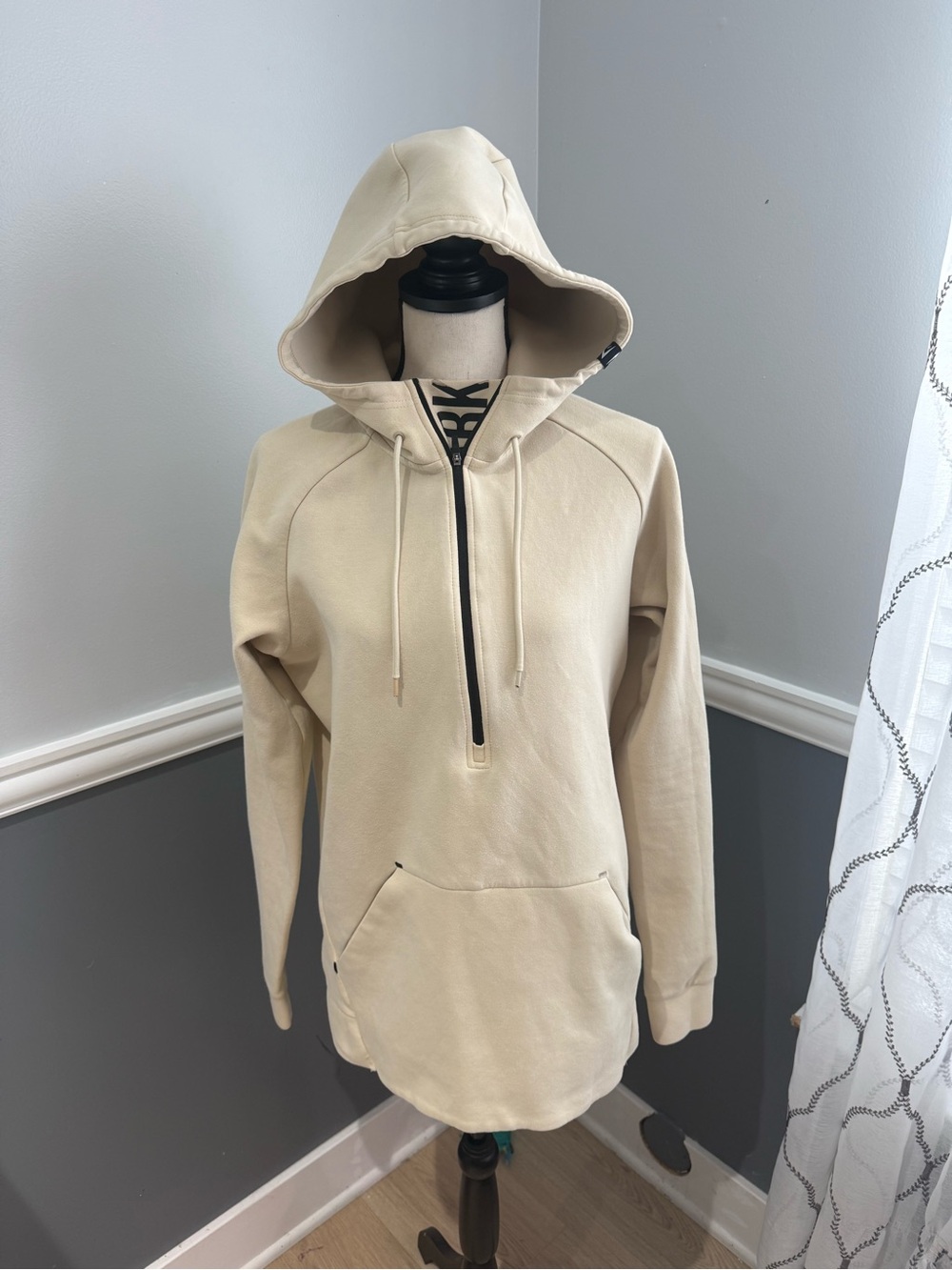 Woman’s Gymshark Beige Half-Zip Hooded Sweatshirt size Large